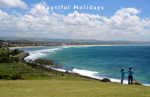 byron bay beach scene